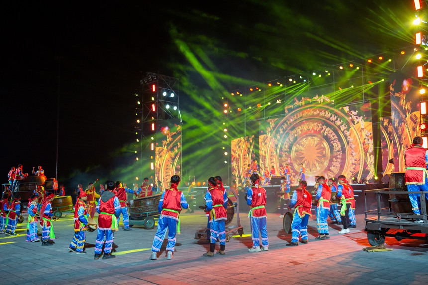 Hàng nghìn người tham dự khai trương Phố cổ Tam Chúc - Ảnh 4.