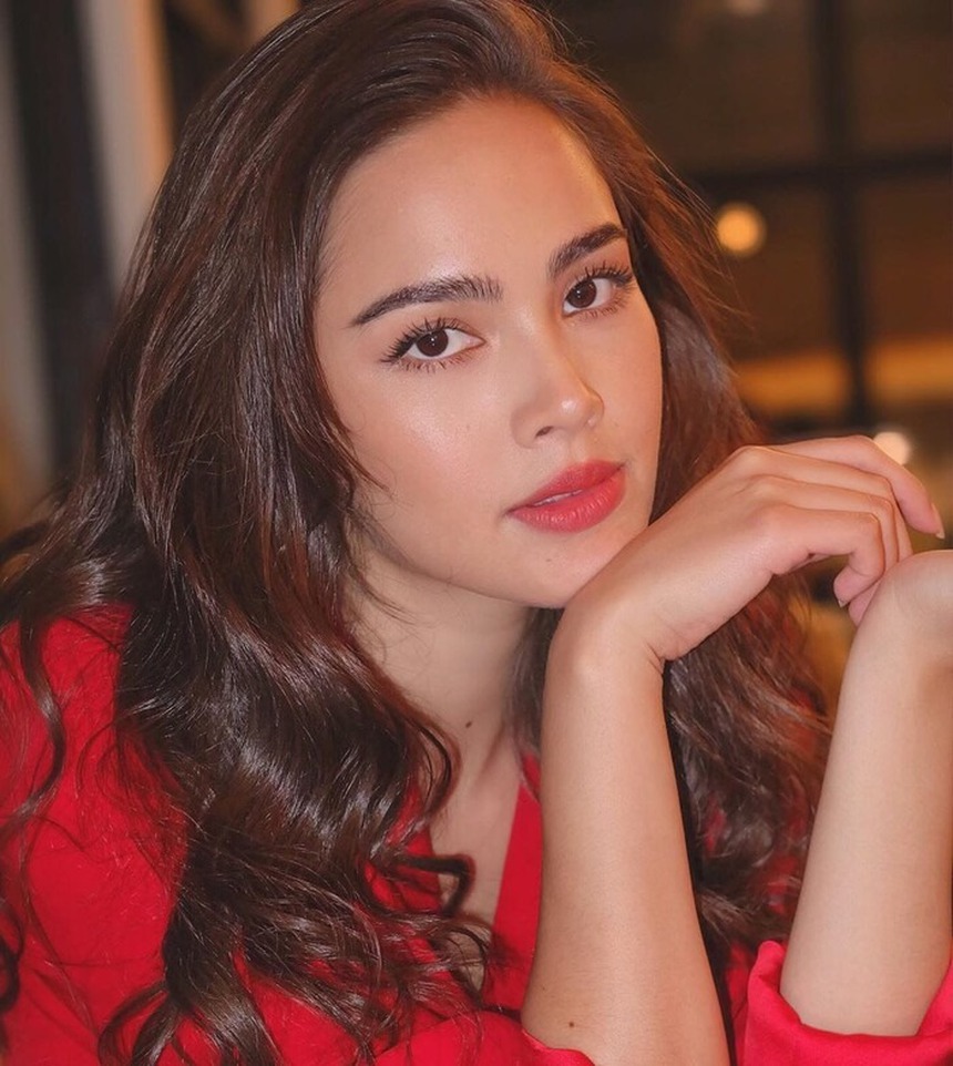 Top 10 nữ diễn viên đẹp nhất thế giới 2023: Nhiệt Ba lên ngôi No.1, bất ngờ đánh bại Emma Watson - Song Hye Kyo - Ảnh 2.