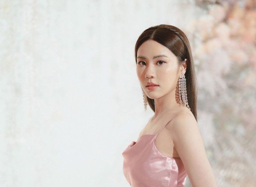 Mỹ nữ người Thái gây sốt trong series Netflix về giới siêu giàu châu Á: Có thân thế khủng cùng cuộc sống vương giả, nhìn sang học vấn ai cũng nể - Ảnh 2. Mỹ nữ người Thái gây sốt trong series Netflix về giới siêu giàu châu Á: Có thân thế khủng cùng cuộc sống vương giả, nhìn sang học vấn ai cũng nể - Ảnh 2.