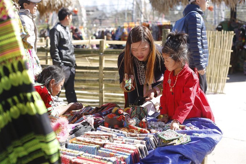 Rộn tiếng cười và niềm vui đầu Xuân tại Sun World khắp 3 miền - Ảnh 2.