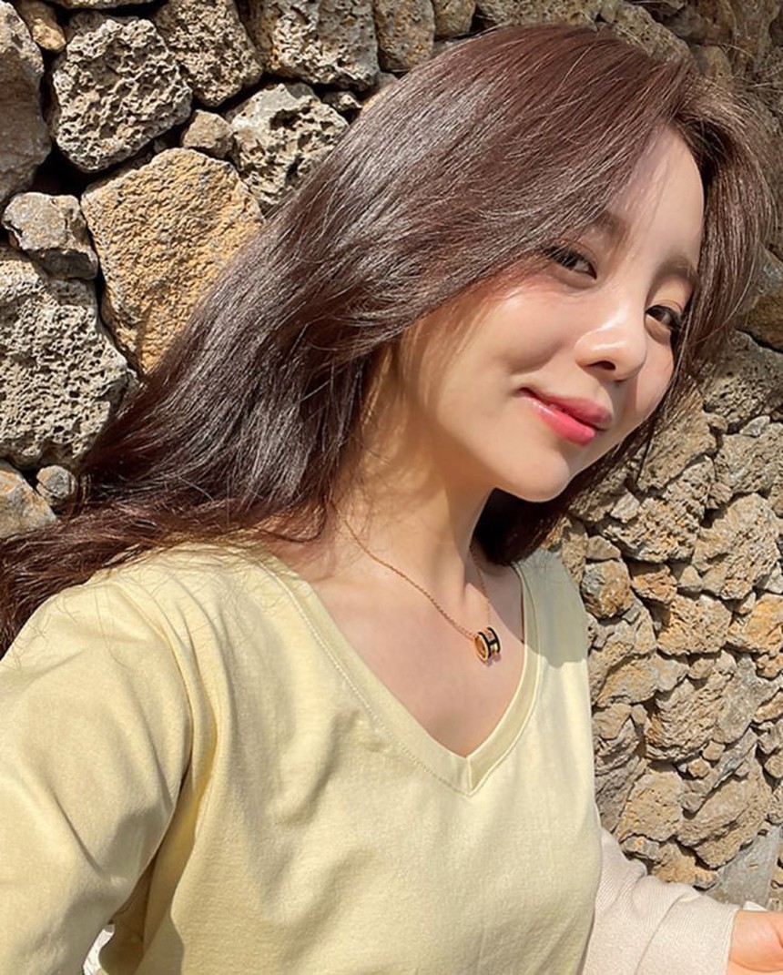 Thời tiết miền Bắc chuyển lạnh, chị em nên chọn serum chứa 1 trong 2 thành phần này để cứu da khỏi thô ráp - Ảnh 1. Thời tiết miền Bắc chuyển lạnh, chị em nên chọn serum chứa 1 trong 2 thành phần này để cứu da khỏi thô ráp - Ảnh 1.