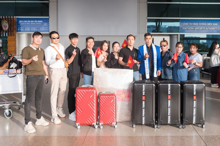 Phùng Phước Thịnh lên đường dự thi Nam vương Du lịch Thế giới 2022 (chị Hằng biên tập) - Ảnh 1.