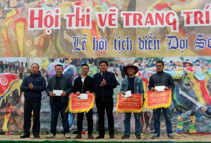 Hội thi vẽ trang trí trâu Lễ hội Tịch điền Đọi Sơn 2023 - Ảnh 5. Hội thi vẽ trang trí trâu Lễ hội Tịch điền Đọi Sơn 2023 - Ảnh 5.