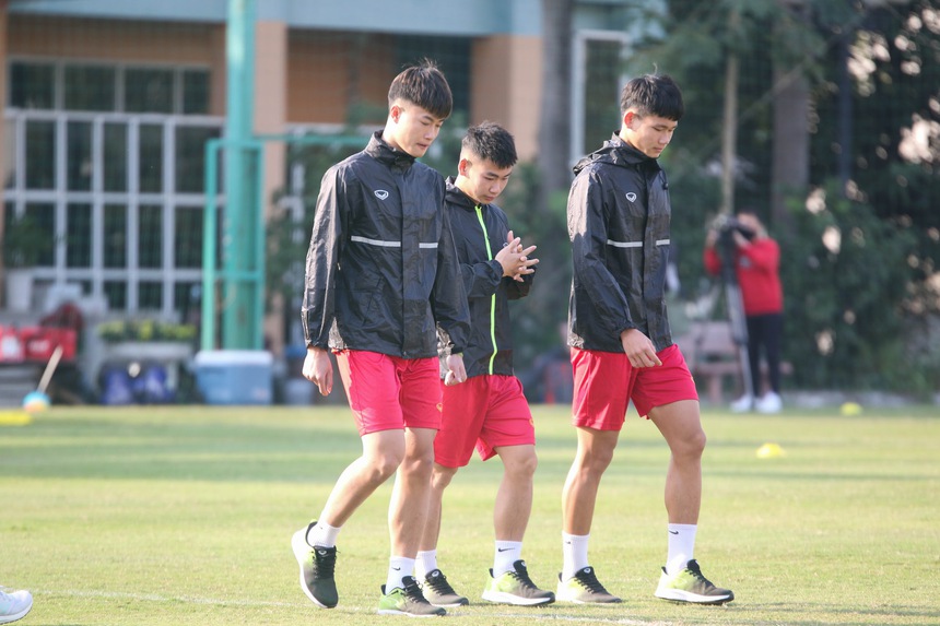 U20 Việt Nam rèn thể lực chuẩn bị cho chuyến tập huấn Saudi Arabia - Ảnh 4. U20 Việt Nam rèn thể lực chuẩn bị cho chuyến tập huấn Saudi Arabia - Ảnh 4.
