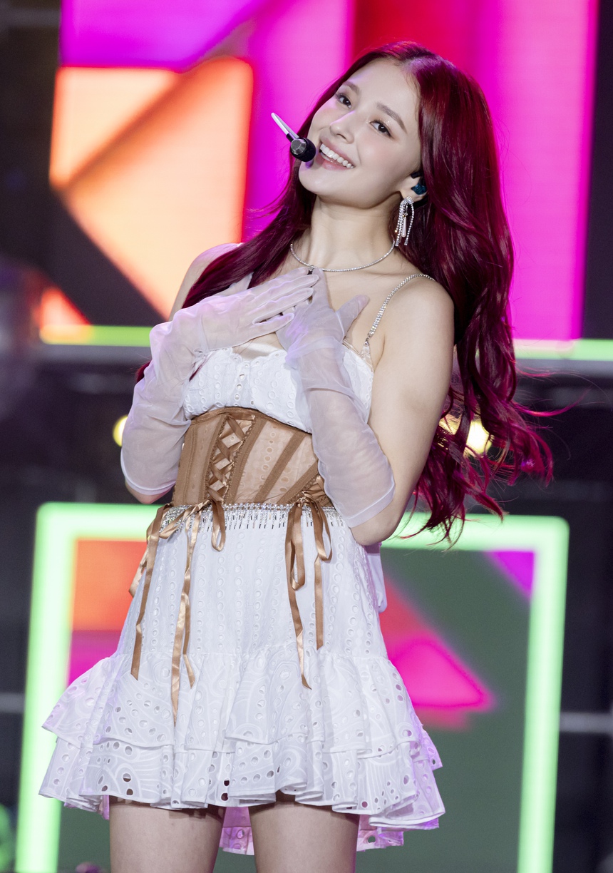 MOMOLAND có sân khấu cuối cùng là tại Việt Nam? - Ảnh 6. MOMOLAND có sân khấu cuối cùng là tại Việt Nam? - Ảnh 6.