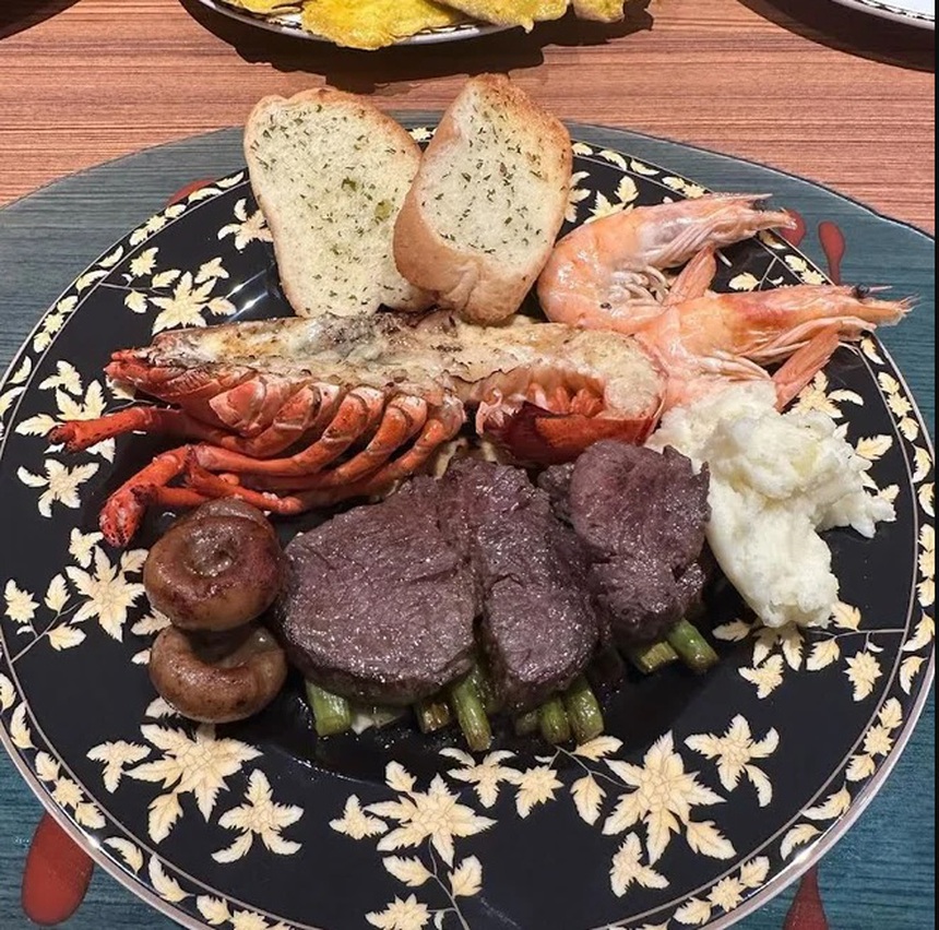 Choáng với bảng giá bữa tiệc sinh nhật xa hoa của Jennie Blackpink - Ảnh 4. Choáng với bảng giá bữa tiệc sinh nhật xa hoa của Jennie Blackpink - Ảnh 4.