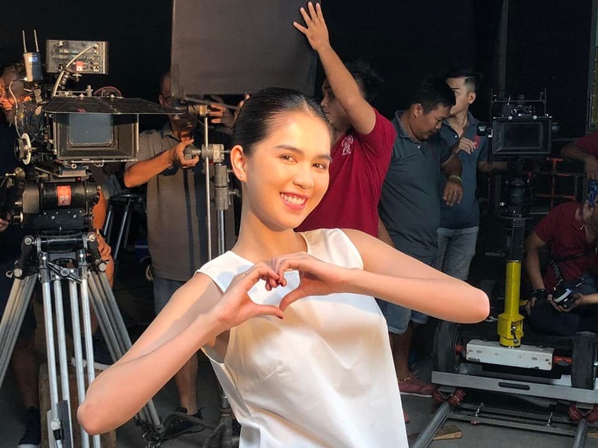 Bí mật sau cảnh nóng nhất ‘Chị chị em em 2’: Ngọc Trinh cởi 100%, Minh Hằng có phản ứng đáng chú ý ra sao? - Ảnh 6.