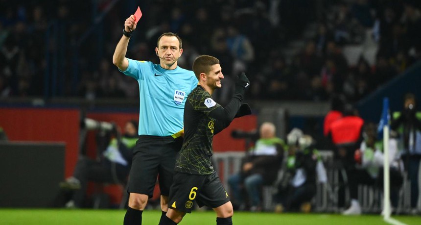 Messi chơi mờ nhạt như Ronaldo, PSG gây thất vọng khi đánh rơi chiến thắng - Ảnh 3.