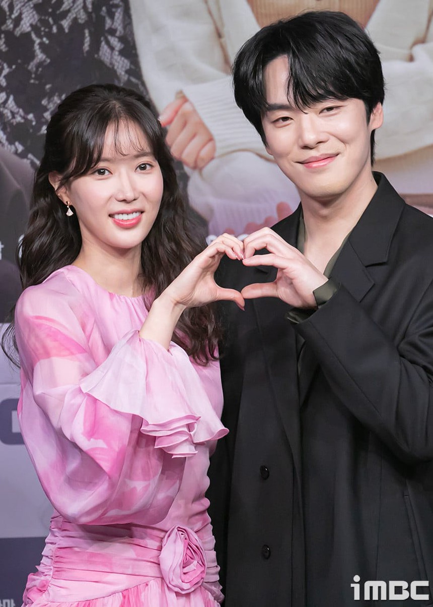 Khi idol đóng vai chính: Tranh cãi về diễn xuất của Son Naeun và Kim Dasom - Ảnh 3.