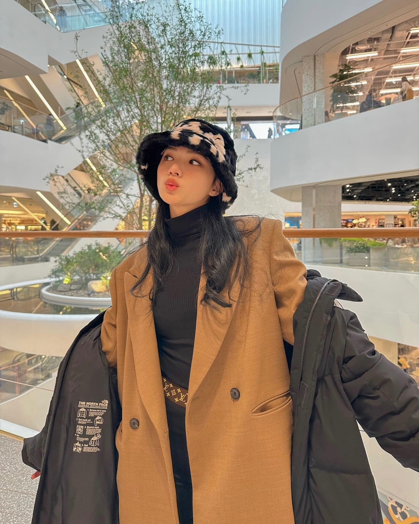 Sao Việt du xuân đầu năm: Hàn Quốc trở thành điểm đến của ba nàng hậu  - Ảnh 4.