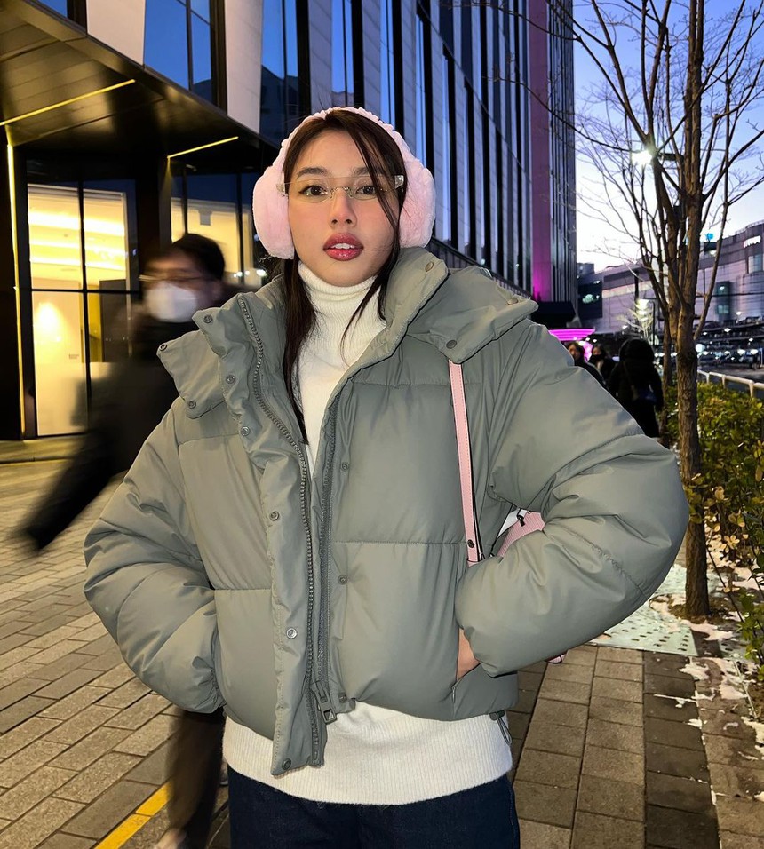 Thùy Tiên - Tiểu Vy cùng du hí Hàn Quốc, khoe dáng cực nuột ngay ngày đầu Xuân năm mới - Ảnh 6. Thùy Tiên - Tiểu Vy cùng du hí Hàn Quốc, khoe dáng cực nuột ngay ngày đầu Xuân năm mới - Ảnh 6.