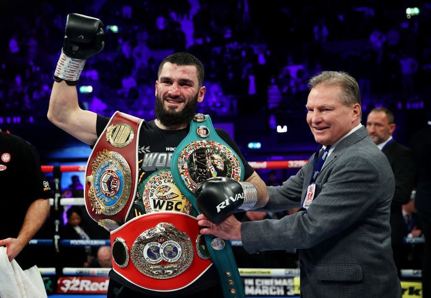 Ở tuổi 38, Artur Beterbiev gặp khó trong việc theo đuổi kèo đấu cùng Dmitry Bivol - Ảnh 1.