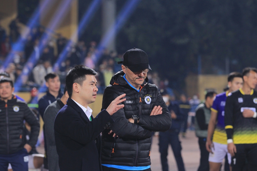 Thất vọng với thầy ngoại, Hà Nội quyết định sa thải, liệu mời lại Chu Đình Nghiêm về Hàng Đẫy? - Ảnh 4. Thất vọng với thầy ngoại, Hà Nội quyết định sa thải, liệu mời lại Chu Đình Nghiêm về Hàng Đẫy? - Ảnh 4.