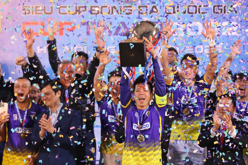 Hà Nội FC vẫn bay bổng với Văn Quyết - Ảnh 2.