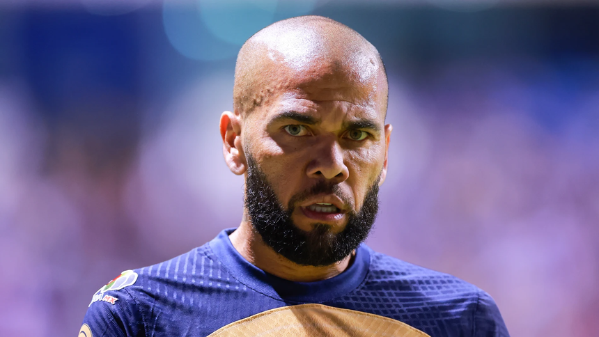 Dani Alves phản ứng ra sao với cáo buộc tấn công tình dục? - Ảnh 1.