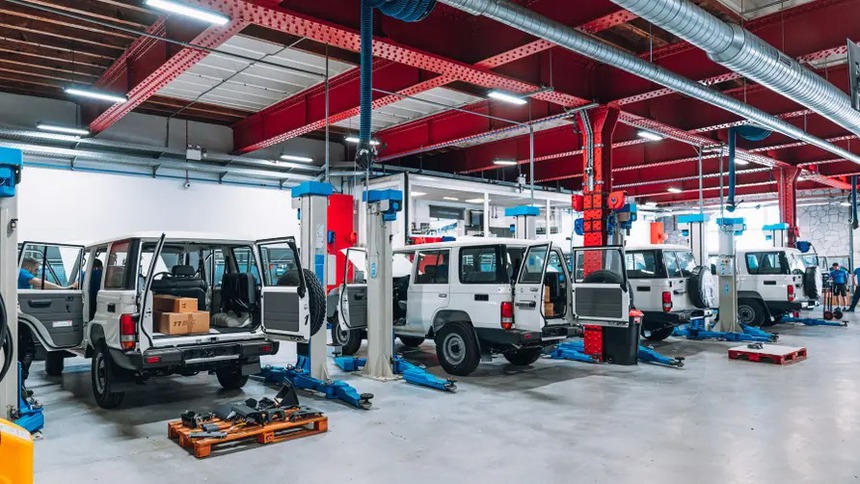 Những chiếc xe chuyên dụng ở các vùng xung đột và thảm họa: Tối giản, siêu bền, được tùy biến cho từng mục đích sử dụng - Ảnh 3. Những chiếc xe chuyên dụng ở các vùng xung đột và thảm họa: Tối giản, siêu bền, được tùy biến cho từng mục đích sử dụng - Ảnh 3.