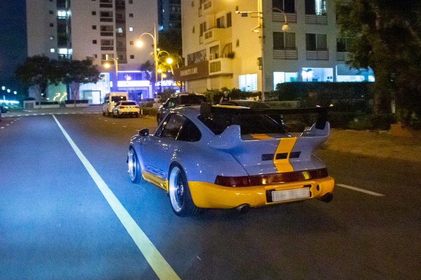 Porsche 930 Turbo độ RUF gia nhập garage nghìn tỷ của ông Đặng Lê Nguyên Vũ, diện mạo gây chú ý - Ảnh 7. Porsche 930 Turbo độ RUF gia nhập garage nghìn tỷ của ông Đặng Lê Nguyên Vũ, diện mạo gây chú ý - Ảnh 7.