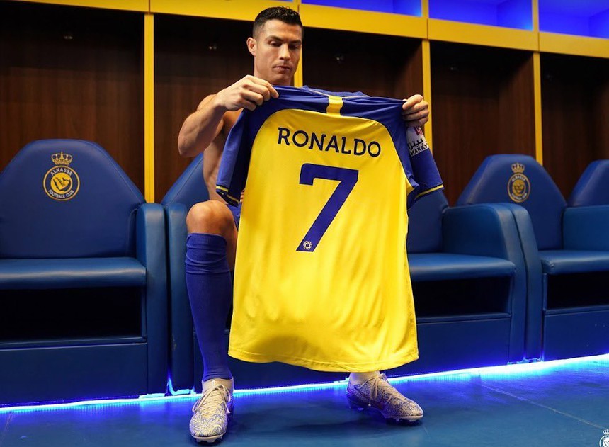 Chùm ảnh Ronaldo chính thức ra mắt Al Nassr hoành tráng  - Ảnh 6.
