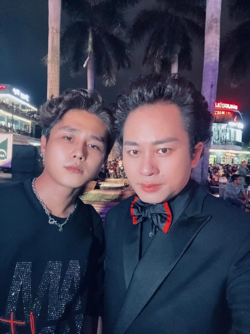 Nhạc Việt ngày nay: 'Ngây thơ' làm nên thành tích vượt trội - Ảnh 5. Nhạc Việt ngày nay: 'Ngây thơ' làm nên thành tích vượt trội - Ảnh 5.