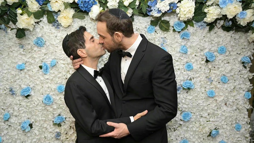 Tài tử Tân Hoàn Châu cách cách kết hôn với bạn trai lâu năm - Ảnh 3. Tài tử Tân Hoàn Châu cách cách kết hôn với bạn trai lâu năm - Ảnh 3.