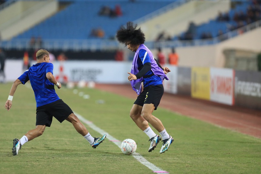 Cận cảnh chất lượng sân Mỹ Đình sau 2 trận đấu tại AFF Cup 2022 - Ảnh 7.