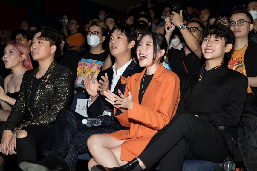 Động thái của em gái Trấn Thành giữa tin đồn hẹn hò: Khoe luôn ảnh thân thiết nhưng nói 1 câu gây tò mò - Ảnh 4. Động thái của em gái Trấn Thành giữa tin đồn hẹn hò: Khoe luôn ảnh thân thiết nhưng nói 1 câu gây tò mò - Ảnh 4.