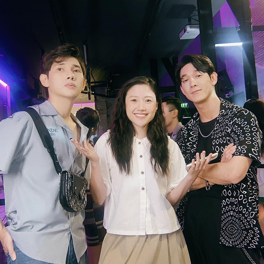 Động thái của em gái Trấn Thành giữa tin đồn hẹn hò: Khoe luôn ảnh thân thiết nhưng nói 1 câu gây tò mò - Ảnh 1. Động thái của em gái Trấn Thành giữa tin đồn hẹn hò: Khoe luôn ảnh thân thiết nhưng nói 1 câu gây tò mò - Ảnh 1.