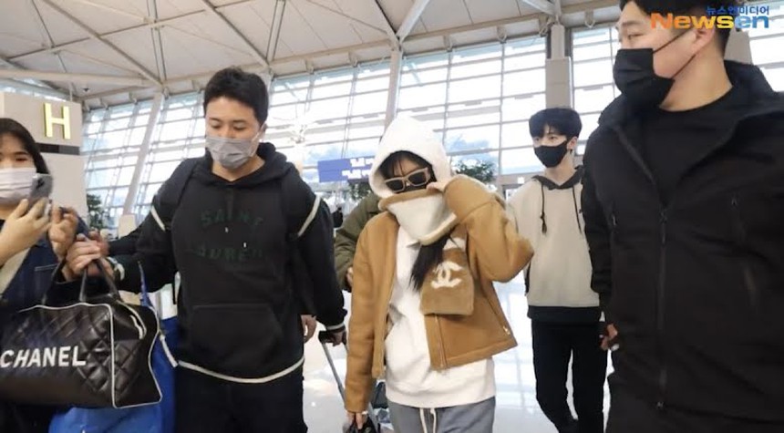 Cư dân mạng bảo vệ Jennie Blackpink trước cáo buộc thô lỗ tại sân bay - Ảnh 5.