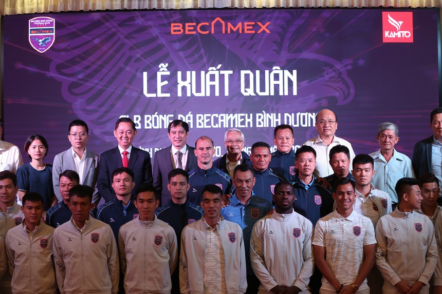 Becamex Bình Dương đặt mục tiêu tranh huy chương V-League 2023 - Ảnh 1. Becamex Bình Dương đặt mục tiêu tranh huy chương V-League 2023 - Ảnh 1.