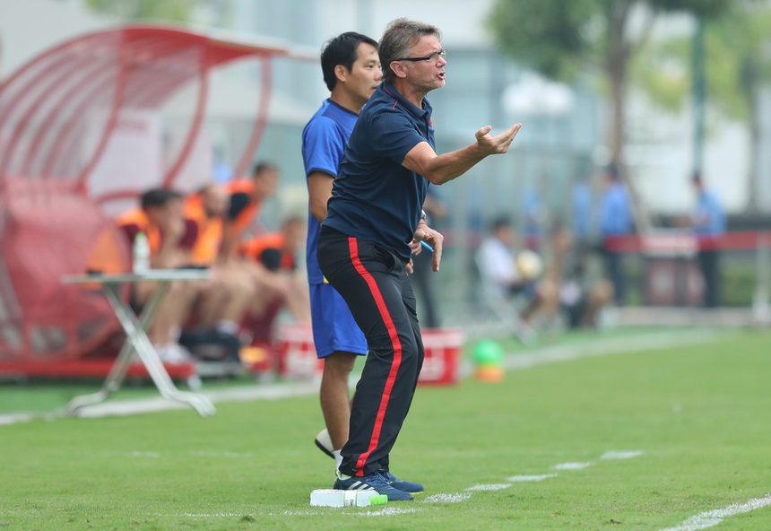 HLV trưởng cho đội tuyển Việt Nam: Am hiểu hay cần đẳng cấp? - Ảnh 1.