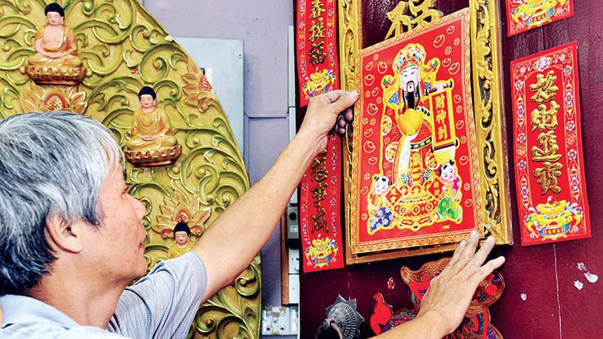 Trong ngày vía Thần Tài, người Trung Quốc không đi mua vàng, mà đổ ra đường nhận lì xì và làm những điều này - Ảnh 6. Trong ngày vía Thần Tài, người Trung Quốc không đi mua vàng, mà đổ ra đường nhận lì xì và làm những điều này - Ảnh 6.