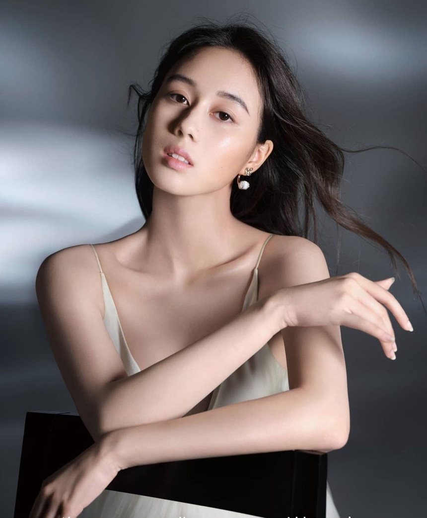 Con gái út mà "vua sòng bài Macau" có ở tuổi U80: 17 tuổi đã thành triệu phú, là học bá với thành tích học tập siêu khủng - Ảnh 4.