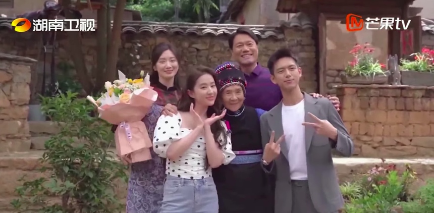 'Đi đến nơi có gió': Cảnh sui gia 2 nhà Lý Hiện - Lưu Diệc Phi gặp nhau, nam nữ chính quá đẹp đôi - Ảnh 5.