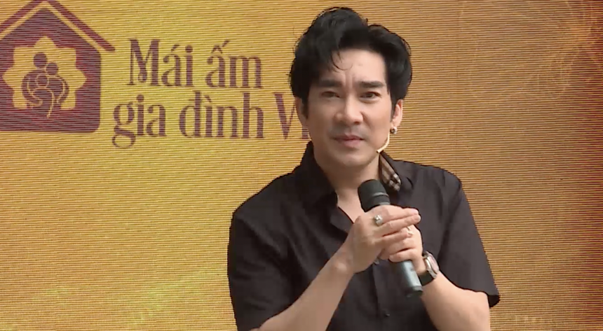 Nam ca sĩ Việt bật khóc tiết lộ gia đình di truyền bệnh ung thư, cha và anh trai vừa mất, chị gái cũng bị bệnh - Ảnh 3.