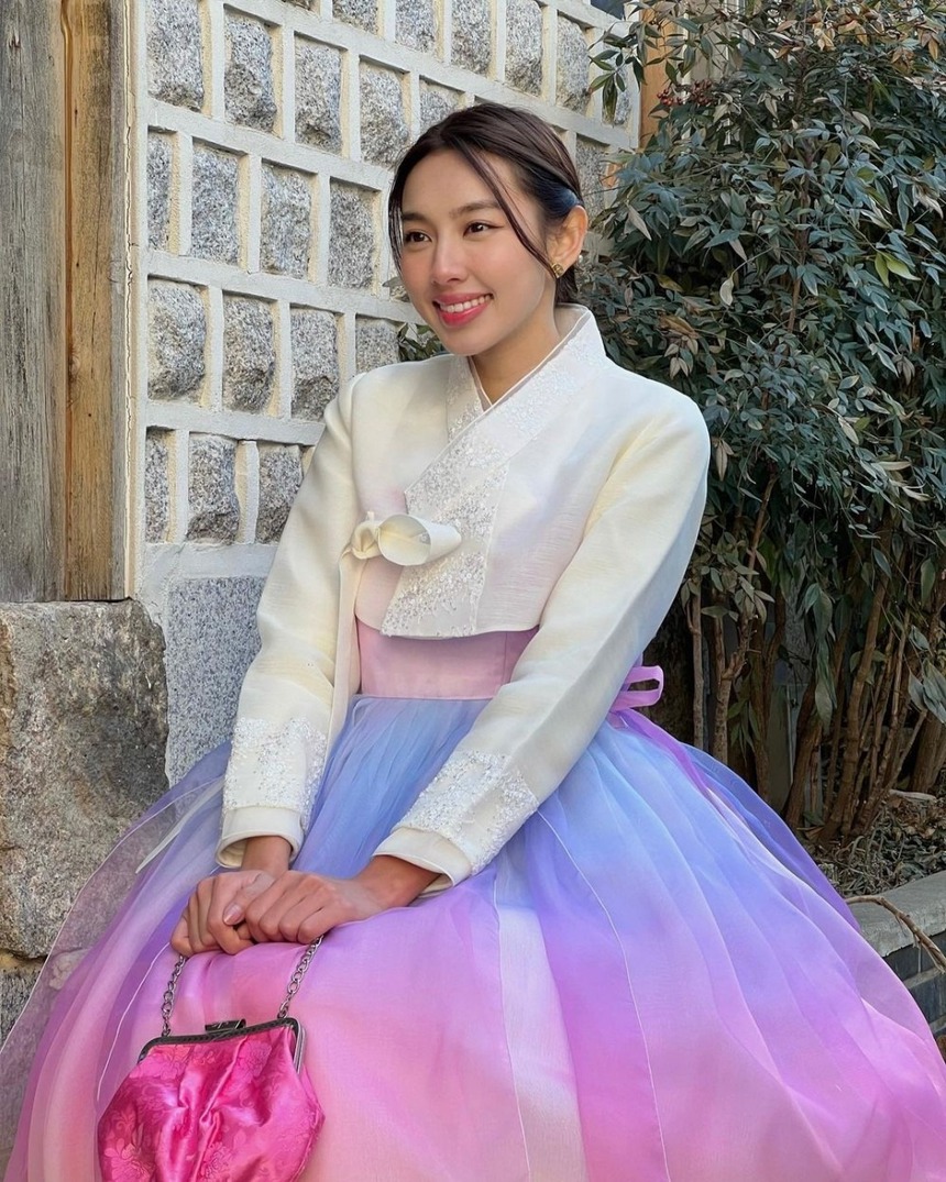 Thùy Tiên thuê hanbok chụp ảnh nhưng nhận kết đắng - Ảnh 2.