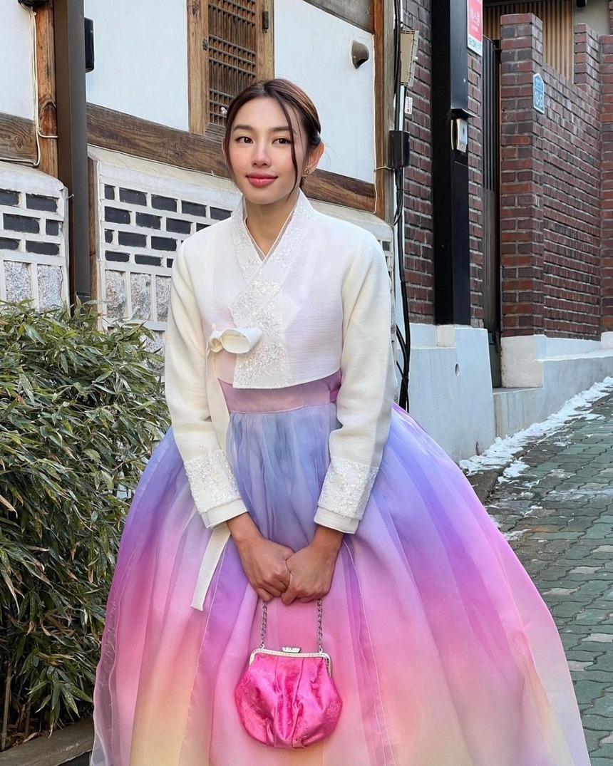 Thùy Tiên thuê hanbok chụp ảnh nhưng nhận kết đắng - Ảnh 7.