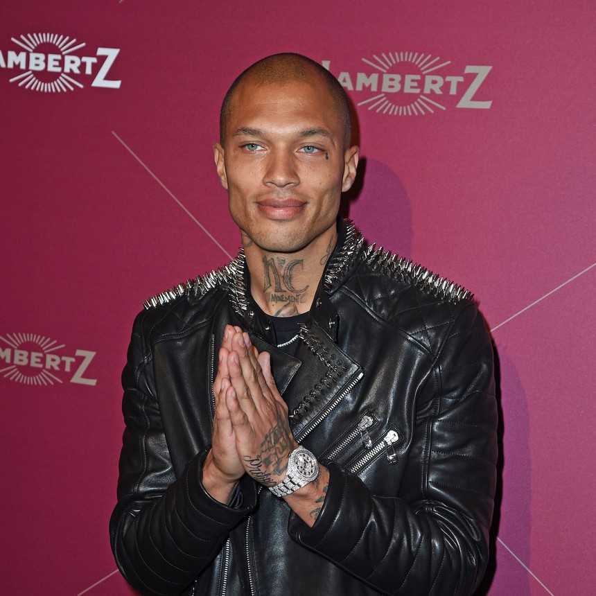 "Tội phạm đẹp trai nhất thế giới" nổi tiếng chỉ vì ngoại hình, ra tù liền thành siêu mẫu và hẹn hò con gái tỷ phú bây giờ ra sao? - Ảnh 3.