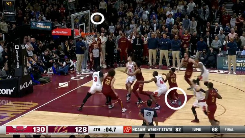 Bước ngoặt bất ngờ trong trận đấu kinh điển của Donovan Mitchell - Ảnh 3. Bước ngoặt bất ngờ trong trận đấu kinh điển của Donovan Mitchell - Ảnh 3.