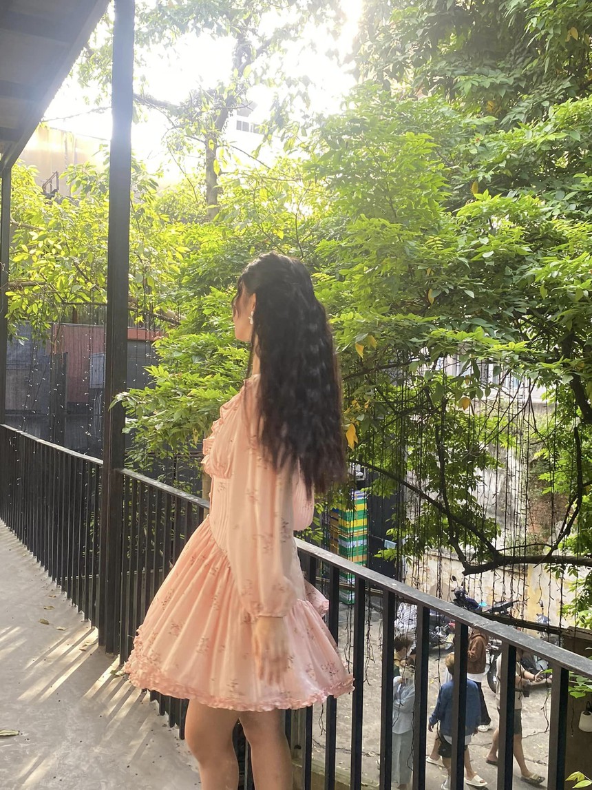 Thu nhập ''khủng'' nhưng Á hậu Phương Nhi chỉ diện đồ local brand, có bộ giá cực rẻ chỉ vài trăm nghìn  - Ảnh 4.