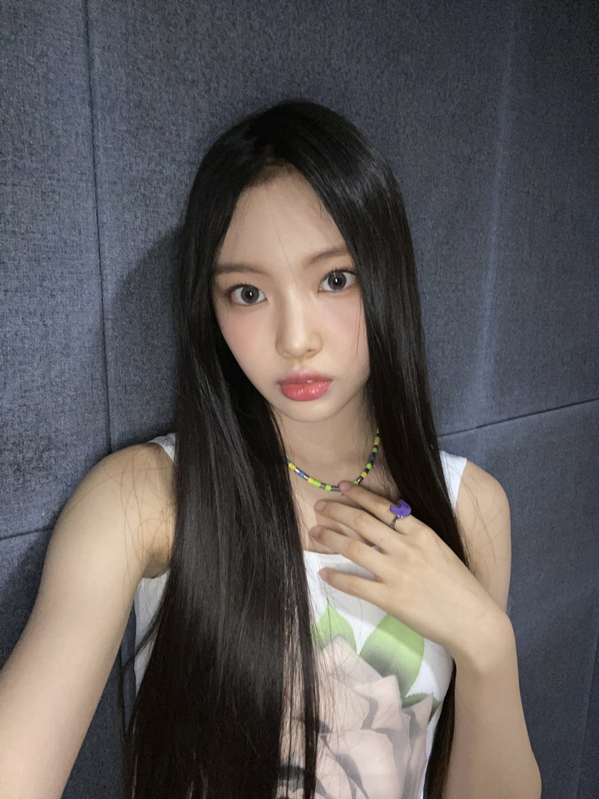 Fan tranh luận Hyein NewJeans có xinh đẹp hơn khi để tóc mái hay không? - Ảnh 5.