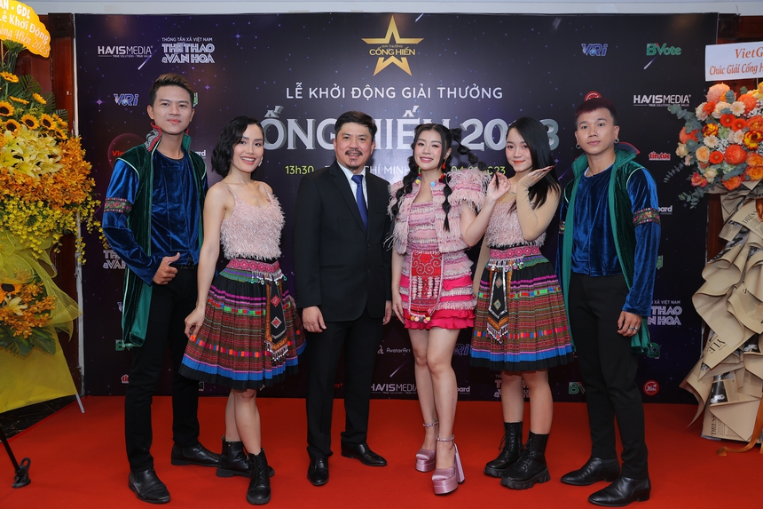 Lần đầu tiên khán giả được quyền tham gia bầu chọn Giải thưởng Cống hiến - Ảnh 3.