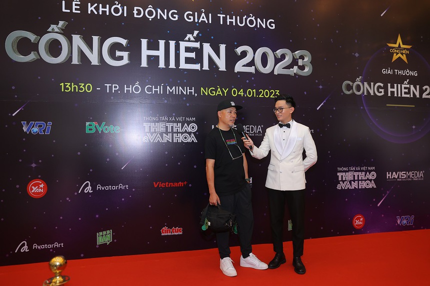 Dàn sao đổ bộ thảm đỏ khởi động giải Cống hiến 2023: Huy Tuấn khẳng định Cống hiến đã 'trọn vẹn' - Ảnh 7.
