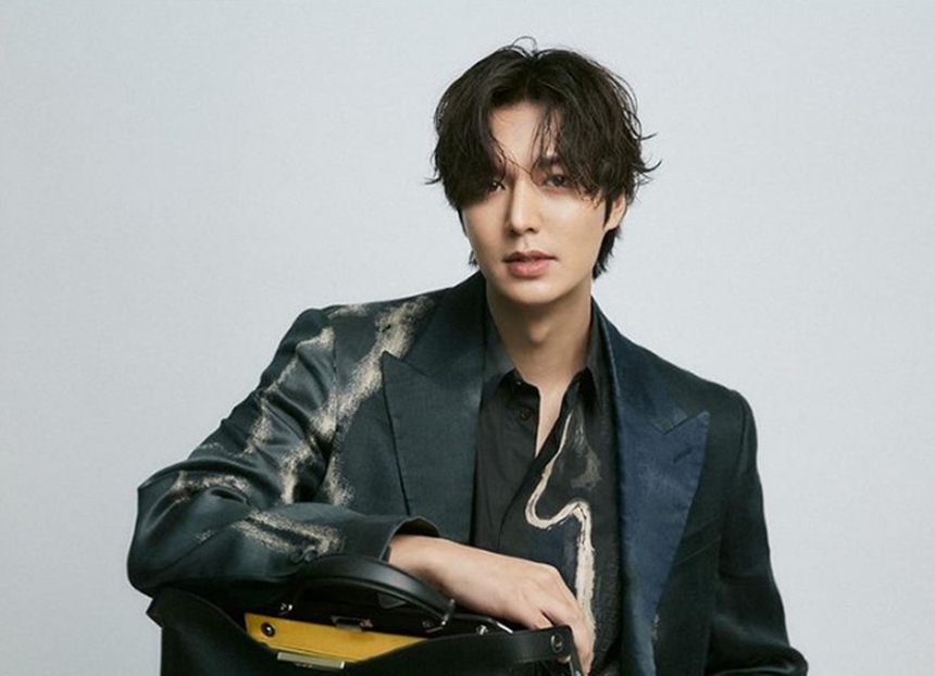 Top 10 ngôi sao đẹp trai nhất thế giới, thần tượng K-pop chiếm đa số - Ảnh 8.