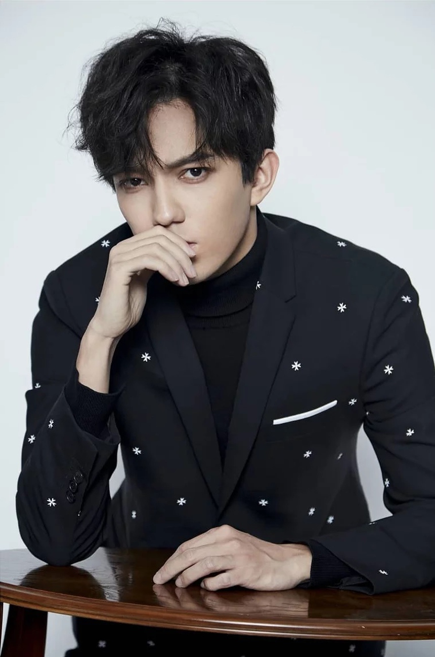 Top 10 ngôi sao đẹp trai nhất thế giới, thần tượng K-pop chiếm đa số - Ảnh 9.