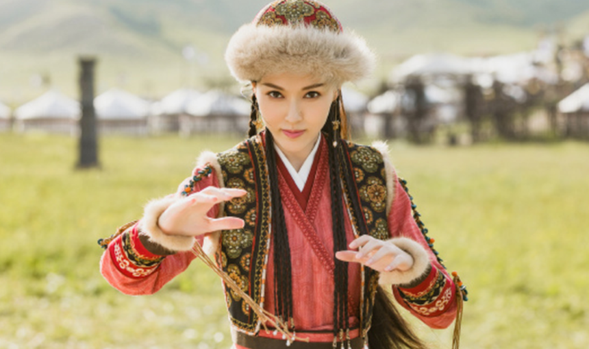 Từng khiến Triệu Lệ Dĩnh dè chừng, mỹ nhân này giờ ‘bay màu’ khỏi cuộc chiến tiểu hoa, muốn trở lại cũng ‘bít cửa’ rồi! - Ảnh 6. Từng khiến Triệu Lệ Dĩnh dè chừng, mỹ nhân này giờ ‘bay màu’ khỏi cuộc chiến tiểu hoa, muốn trở lại cũng ‘bít cửa’ rồi! - Ảnh 6.