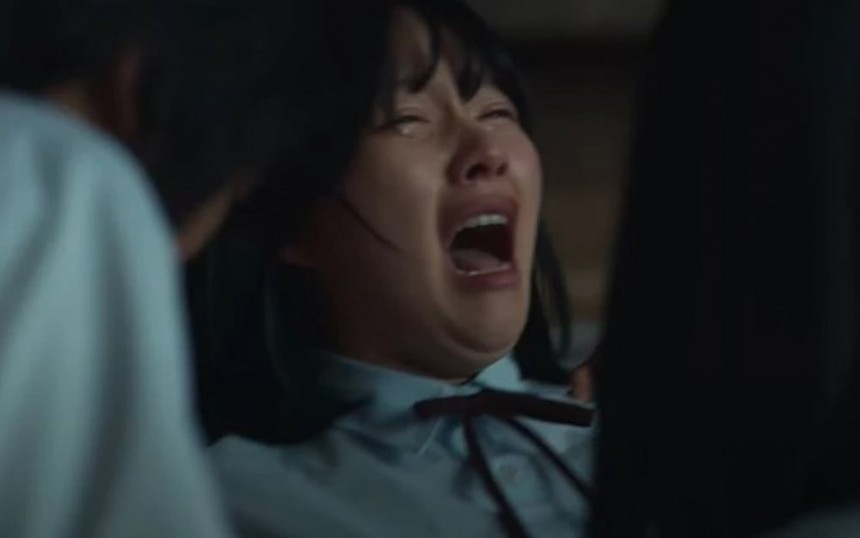 Cảnh bắt nạt kinh hoàng trong 'The Glory' hóa ra lại dựa trên chuyện có thật - Ảnh 1.