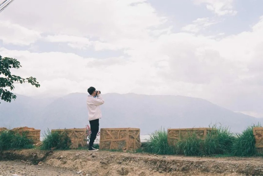 'Hiện tượng' Haruki Murakami bật mí lối tắt tư duy của người thành công: Đường dài mới biết ngựa hay, khi lười càng phải ép mình làm việc - Ảnh 1.