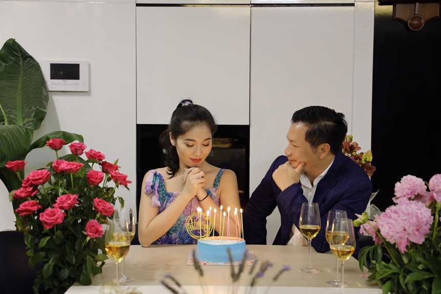 Vợ Shark Hưng tiết lộ điểm yếu của chồng, không quên khoe khéo chuyện được quan tâm từng li từng tí - Ảnh 1. Vợ Shark Hưng tiết lộ điểm yếu của chồng, không quên khoe khéo chuyện được quan tâm từng li từng tí - Ảnh 1.