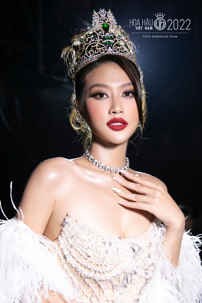 Hoa hậu Thiên Ân bị tố đạo văn khi thi Miss Grand Vietnam, đơn vị huấn luyện tiếng Anh nói gì? - Ảnh 2. Hoa hậu Thiên Ân bị tố đạo văn khi thi Miss Grand Vietnam, đơn vị huấn luyện tiếng Anh nói gì? - Ảnh 2.