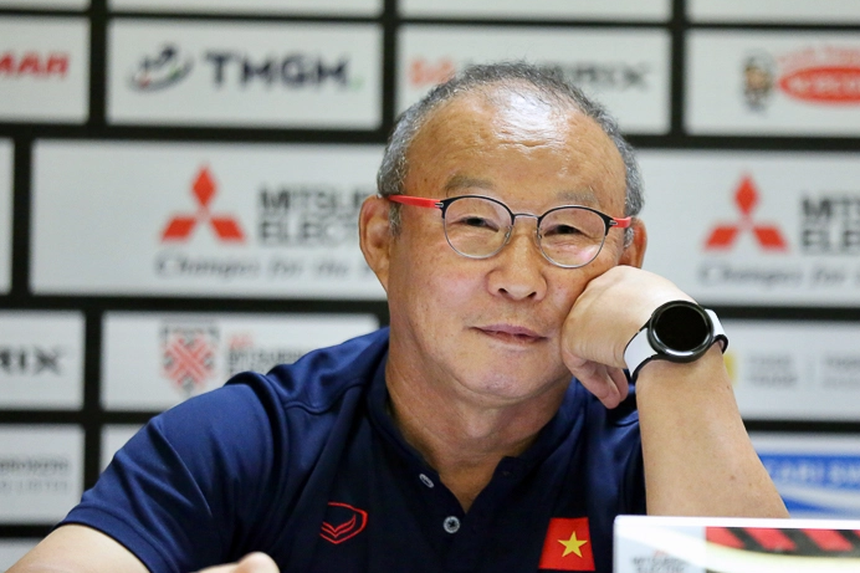 CLB TP.HCM muốn nâng tầm với HLV Park Hang Seo và trợ lý Lee Young Jin  - Ảnh 2.